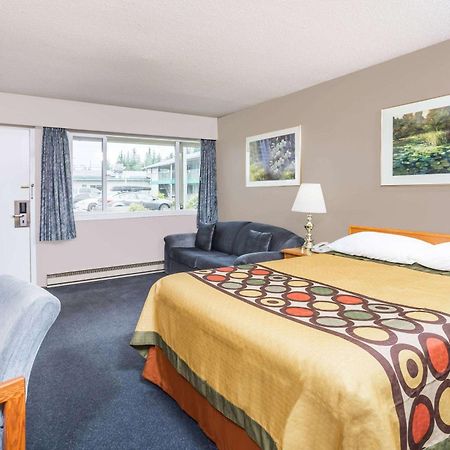 Super 8 By Wyndham Quesnel Bc Hotel Ngoại thất bức ảnh