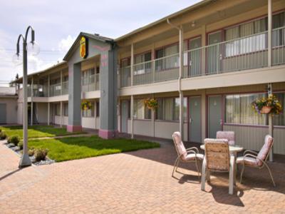 Super 8 By Wyndham Quesnel Bc Hotel Ngoại thất bức ảnh