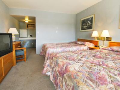 Super 8 By Wyndham Quesnel Bc Hotel Ngoại thất bức ảnh